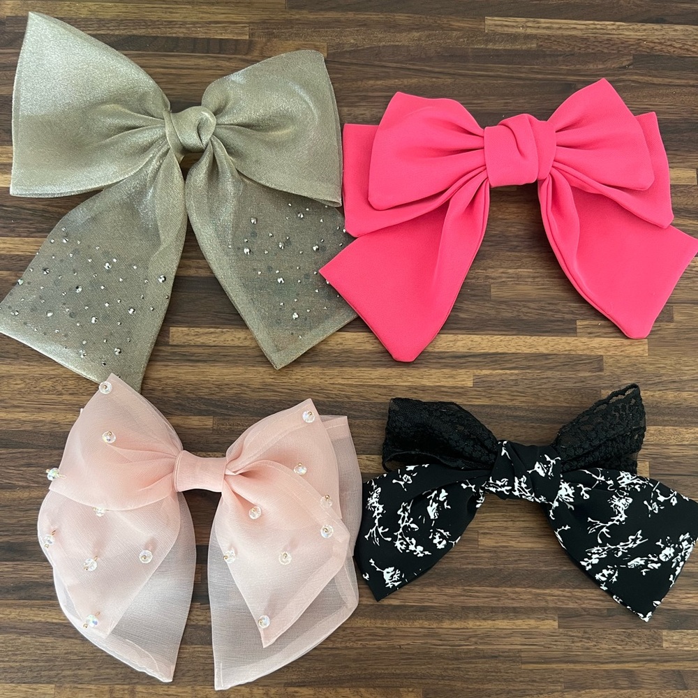 Bow bundle 4 pieces. Coquette, Valentine’s Day